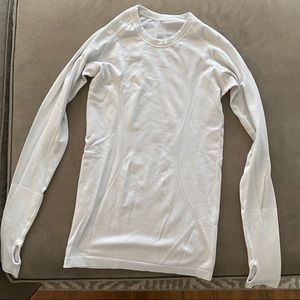 Swiftly Tech Long Sleeve Shirt